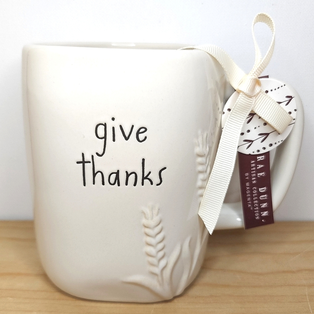 🆕️ Rae Dunn Give Thanks Fall Mug